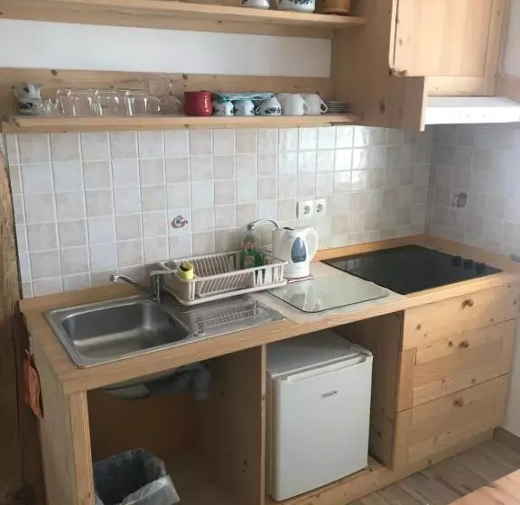 پانسیون Apartments & Rooms Preseren
