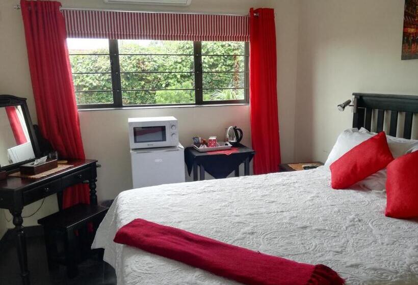 פנסיון Avalon Guest House