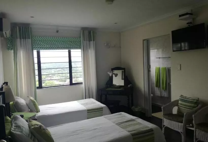 ペンション Avalon Guest House