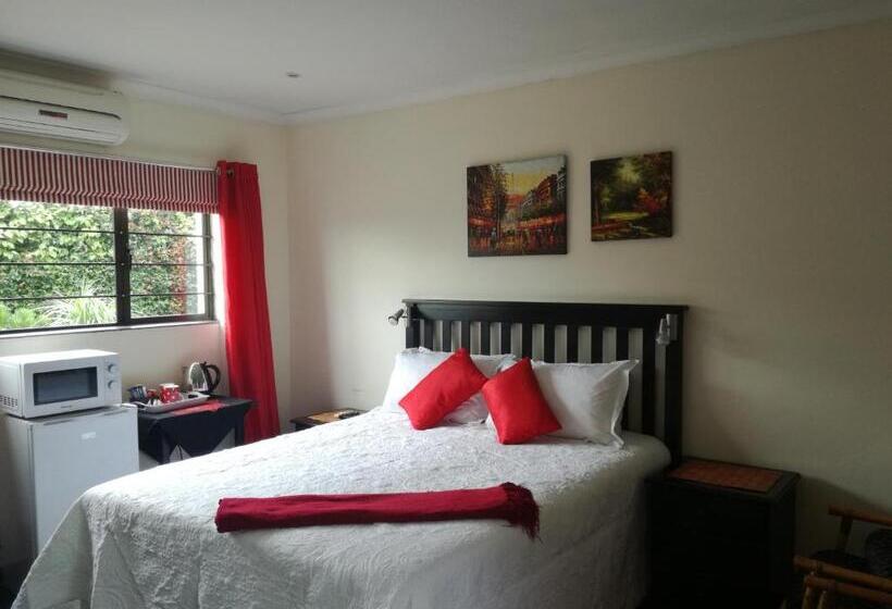 פנסיון Avalon Guest House