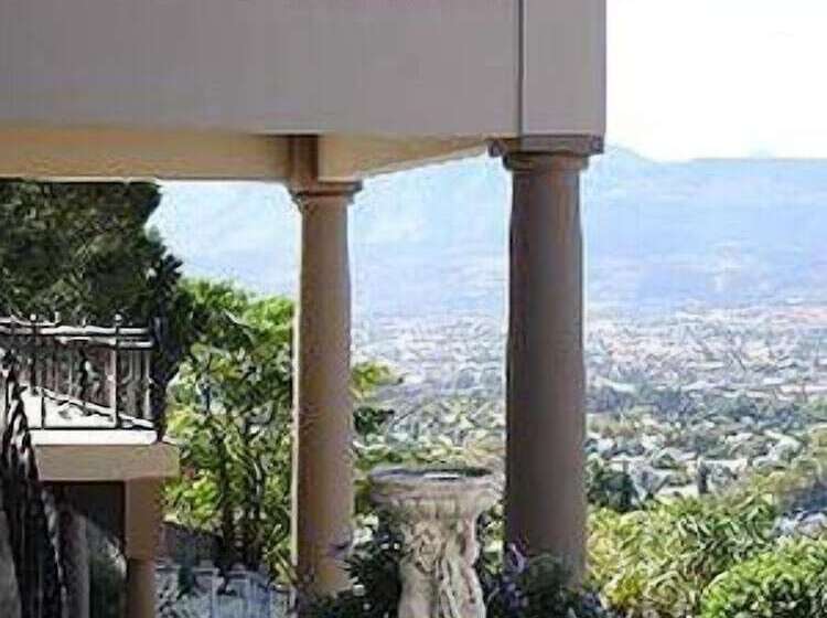 پانسیون Belmonte Guesthouse