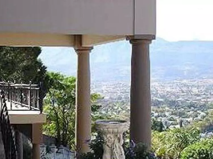 Majatalo Belmonte Guesthouse