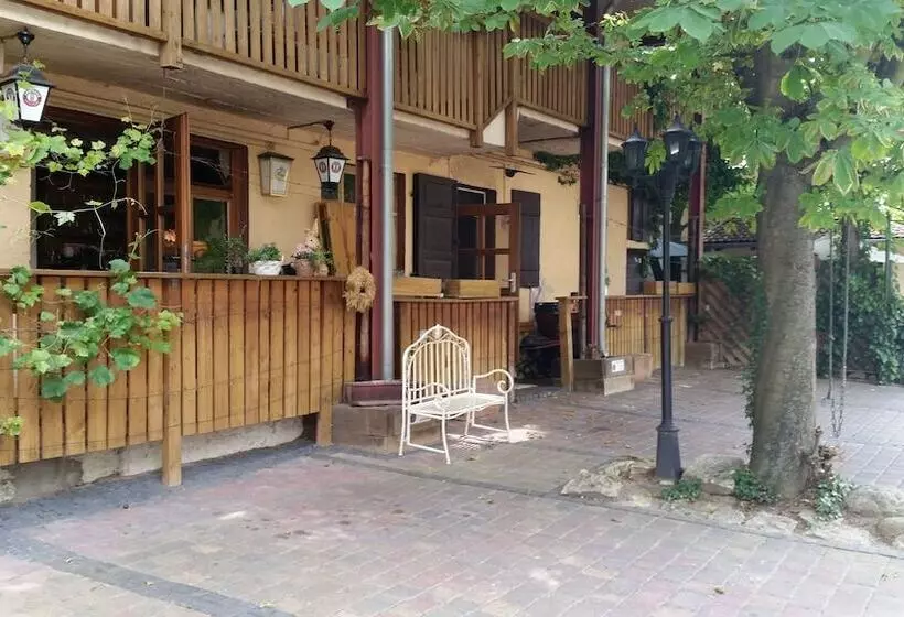 Majatalo Cb Hotel Becker