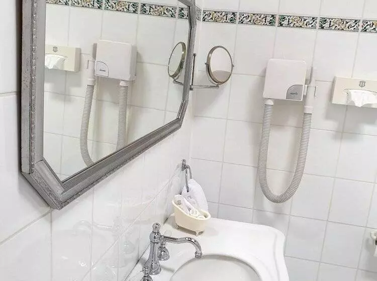 Majatalo Cb Hotel Becker