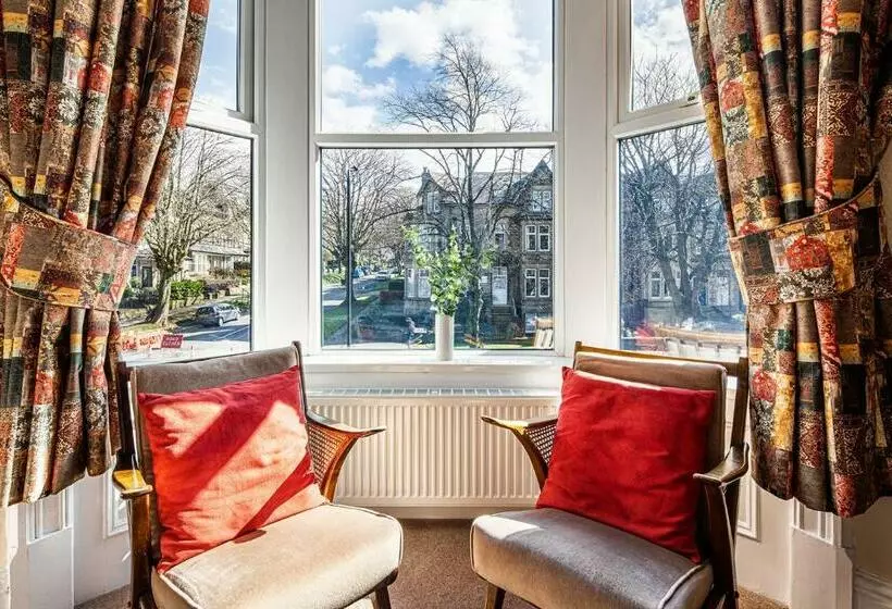 ペンション Fountains Guest House  Harrogate Stays