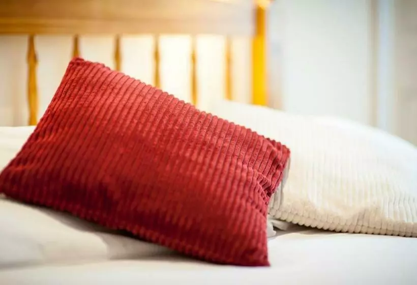 Majatalo Kidwells House