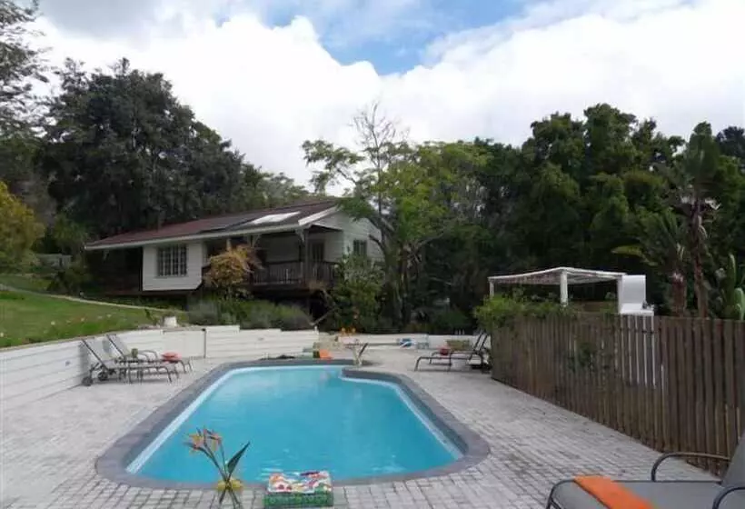 پانسیون Stannards Guest Lodge 4 Star B&b, Knysna