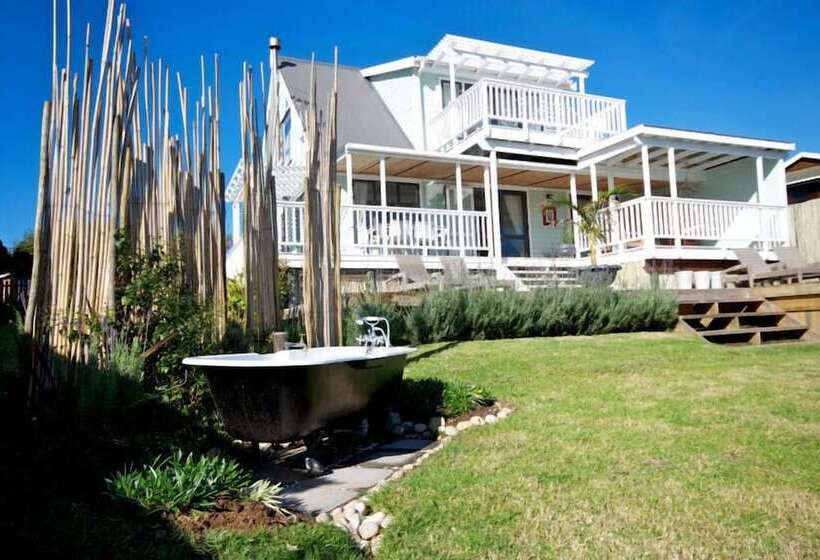 פנסיון Stannards Guest Lodge 4 Star B&b, Knysna