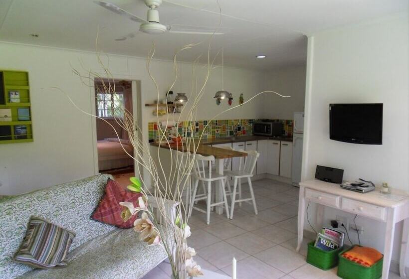 פנסיון Stannards Guest Lodge 4 Star B&b, Knysna