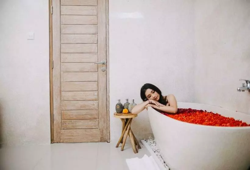 リゾートホテル Freddies Villas Ubud Bali