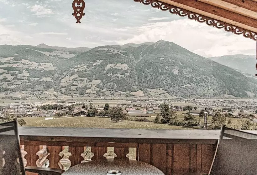 Aster Boutique Hotel & Chalets