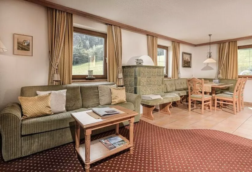 Aster Boutique Hotel & Chalets
