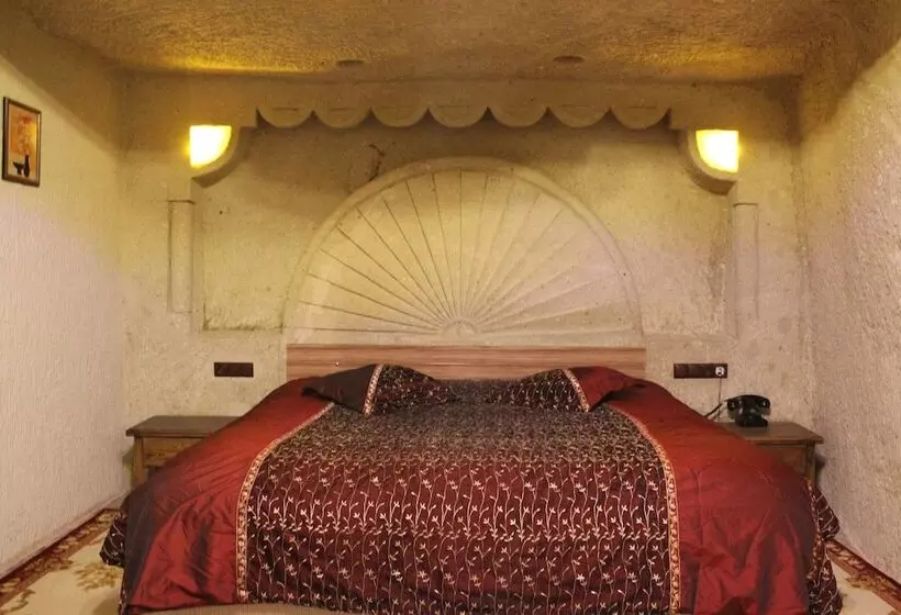 ホテル Dilek Tepesi Cave