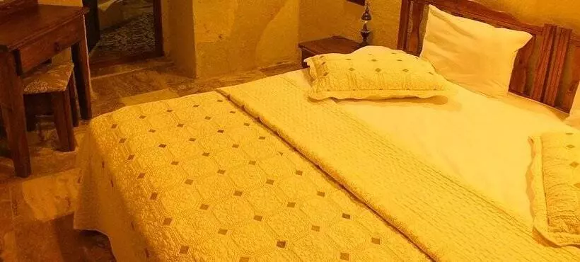 ホテル Dilek Tepesi Cave