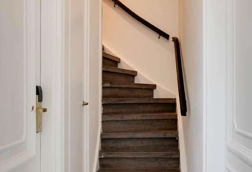 فندق The Sixteen