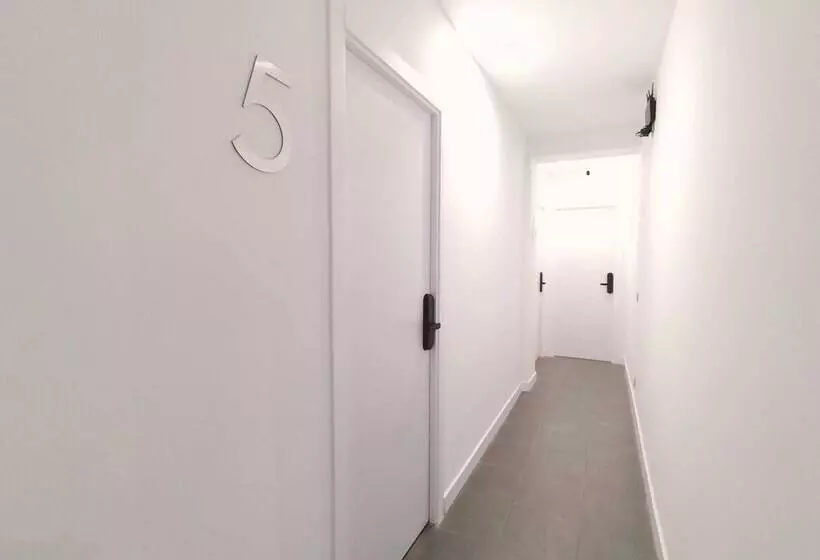 پانسیون Hostal Gonzala By Gaiarooms