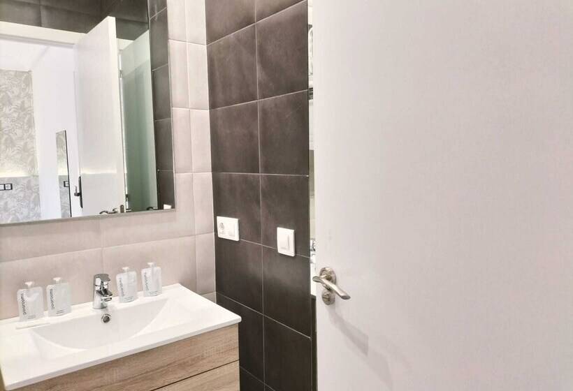 بنسيون Hostal Gonzala By Gaiarooms