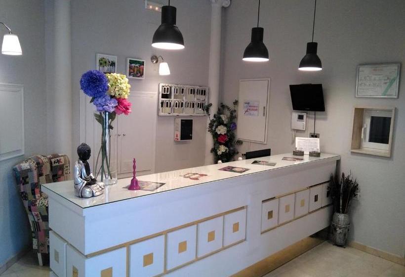 פנסיון Hostal Ya