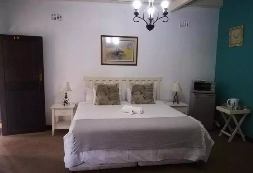 ペンション La Familia Guest House