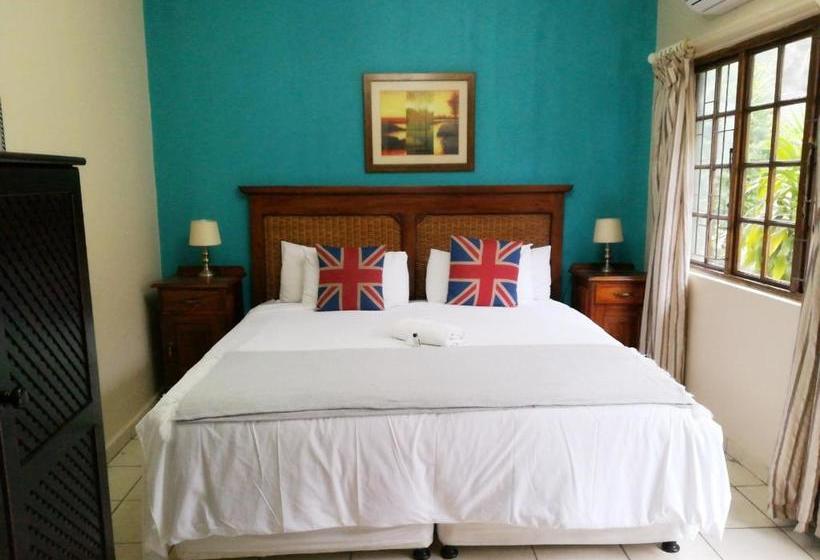 פנסיון La Familia Guest House