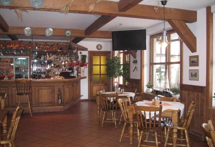 پانسیون Molo Užeiga Inn