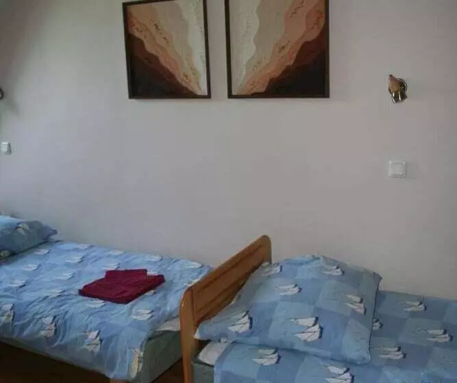 پانسیون Old Town Hostel