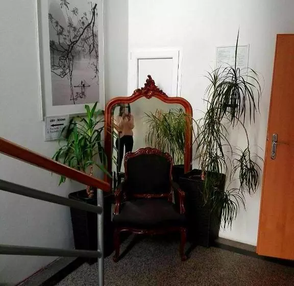 Majatalo Penzión Fox