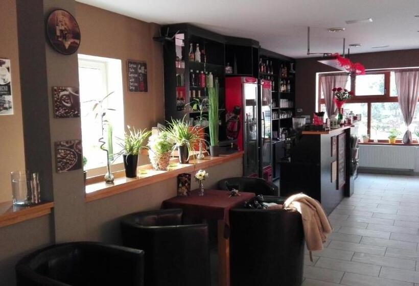 膳宿费 Penzión Fox