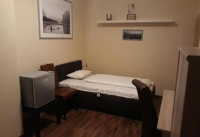 膳宿费 Penzión Fox