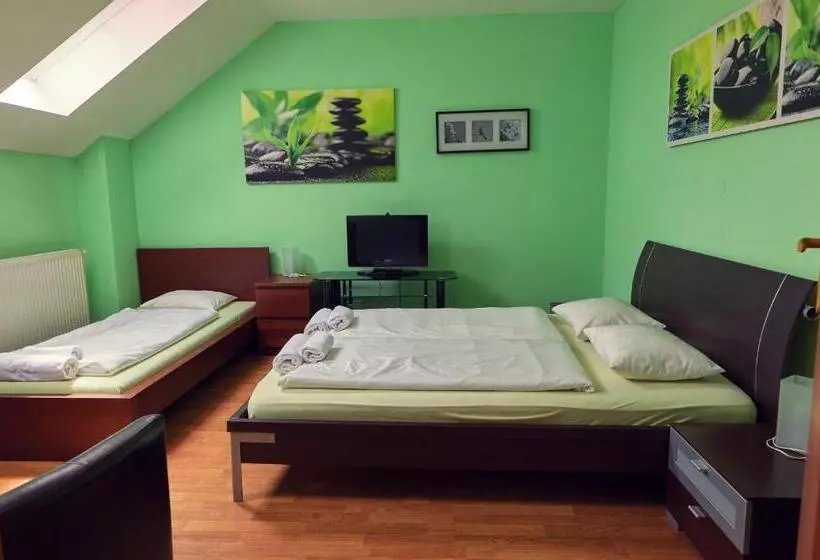 Majatalo Penzión Fox