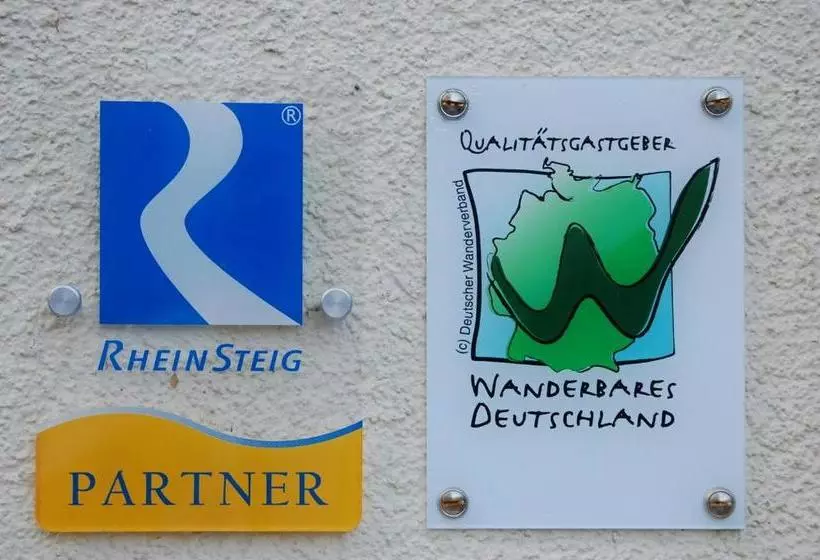 Majatalo Perle Am Rhein