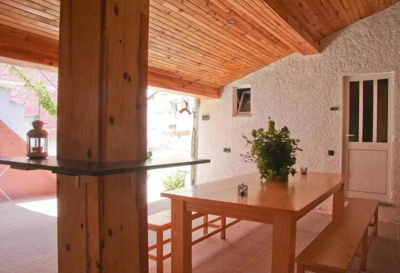 Majatalo Seia Alojamento D Ines