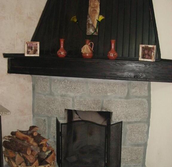 Пансион Seia Alojamento D Ines