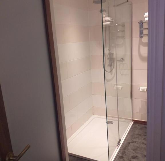 펜션 The Courtyard  At The Stenson Bubble