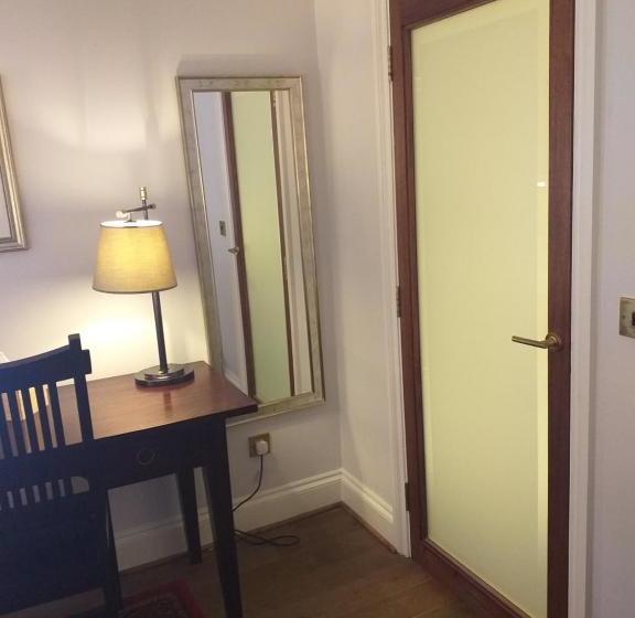 펜션 The Courtyard  At The Stenson Bubble