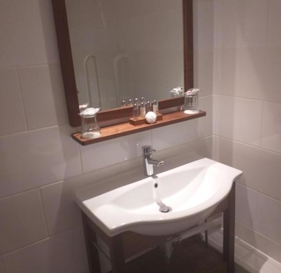 펜션 The Courtyard  At The Stenson Bubble