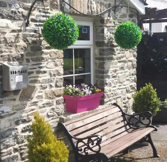 پانسیون The White Hart Inn