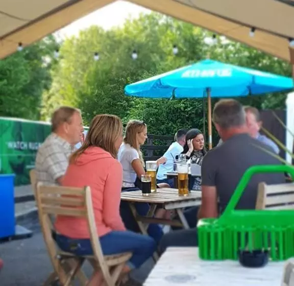 پانسیون The White Hart Inn