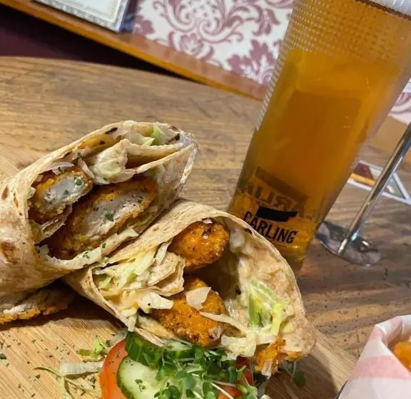 پانسیون The White Hart Inn