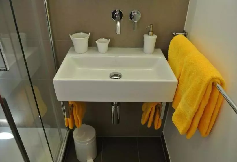 ユースホステル Gasthaus Tübli Gersau