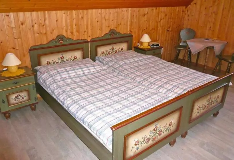 ユースホステル Gasthaus Tübli Gersau