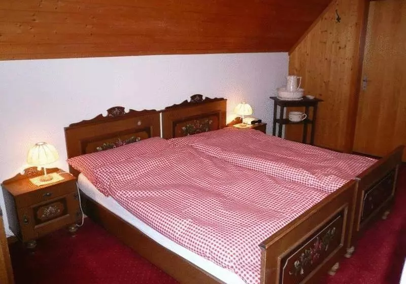 ユースホステル Gasthaus Tübli Gersau