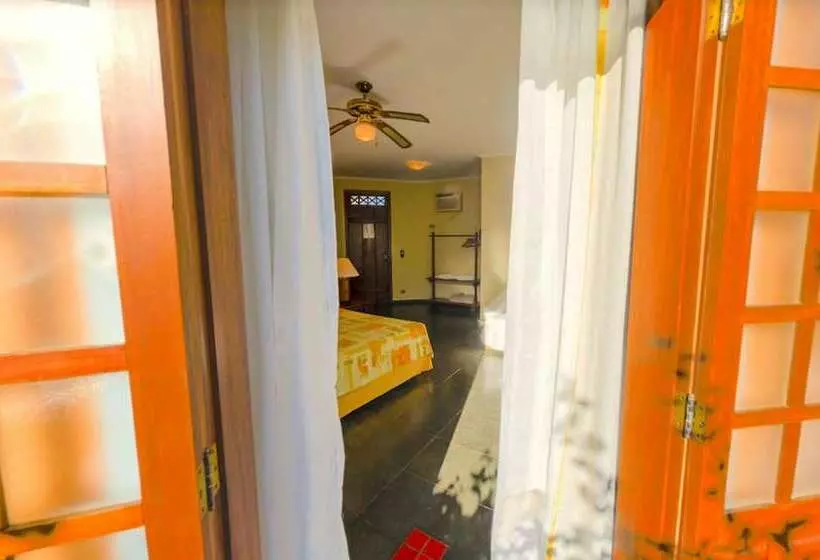 Retkeilymaja Velinn Pousada Ponta Do Pequeah