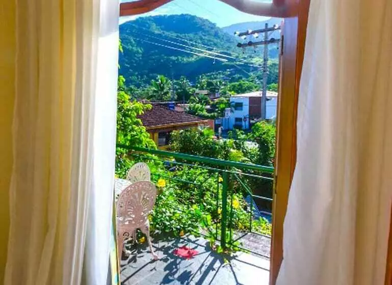 Retkeilymaja Velinn Pousada Ponta Do Pequeah