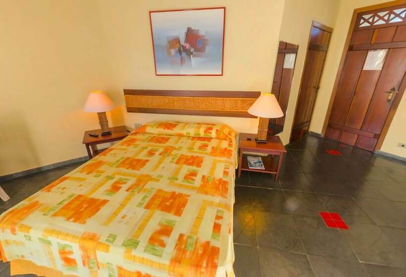 Общежитие Velinn Pousada Ponta Do Pequeah