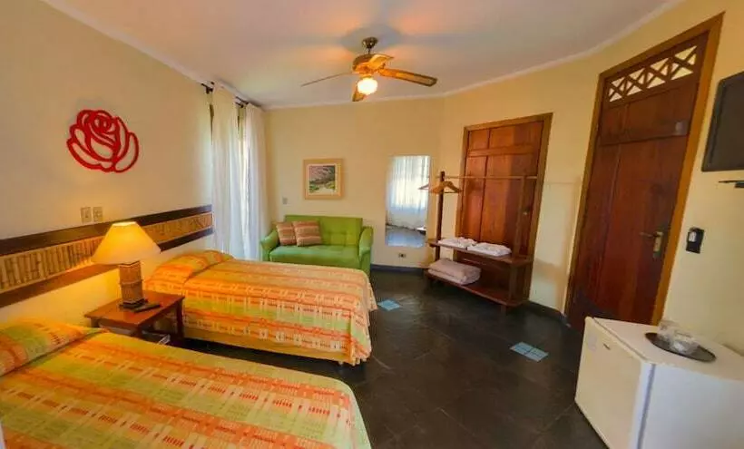 Retkeilymaja Velinn Pousada Ponta Do Pequeah