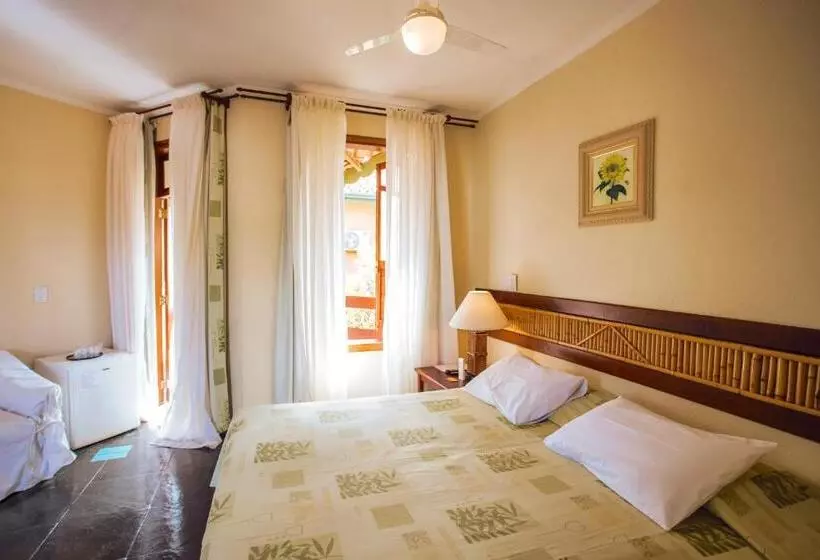 Retkeilymaja Velinn Pousada Ponta Do Pequeah