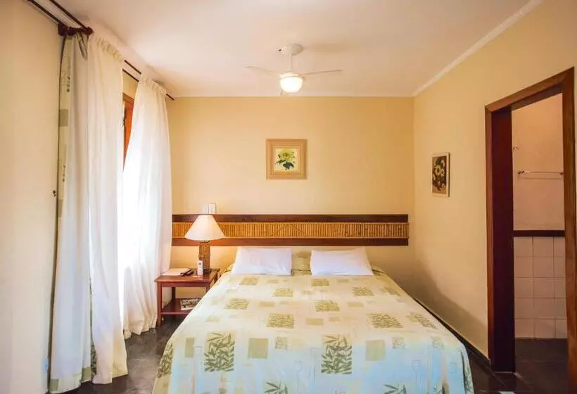 Retkeilymaja Velinn Pousada Ponta Do Pequeah