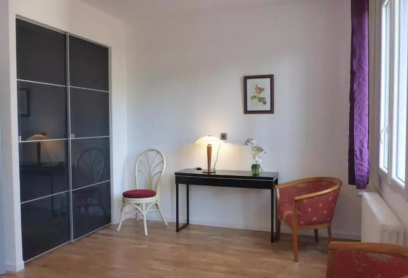 Aamiaismajoitus (B&B) Le Buisson