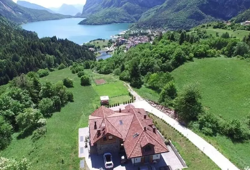 Hotelli Agriturismo Ai Castioni